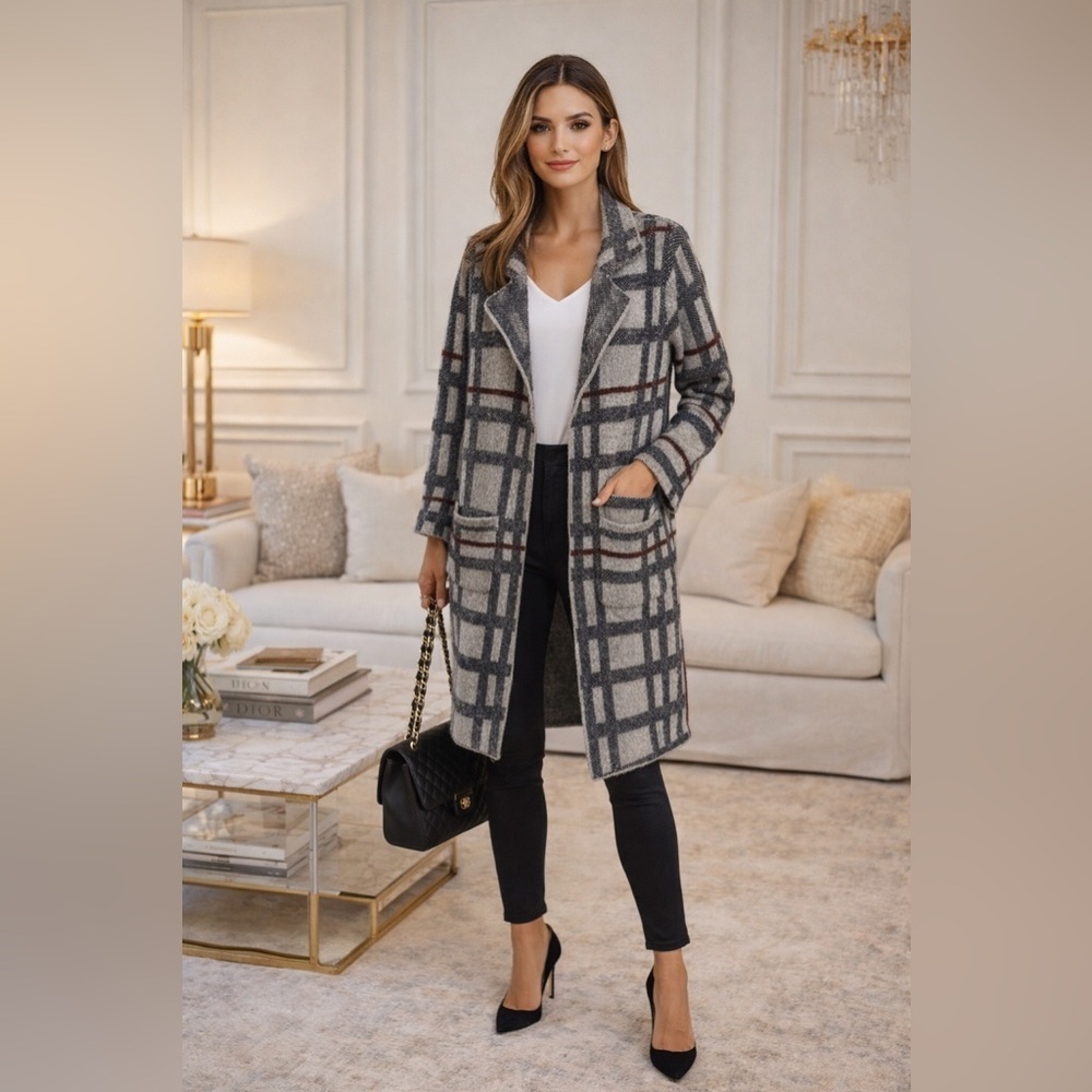 Monteau plaid longline knit duster/cardigan. Size M